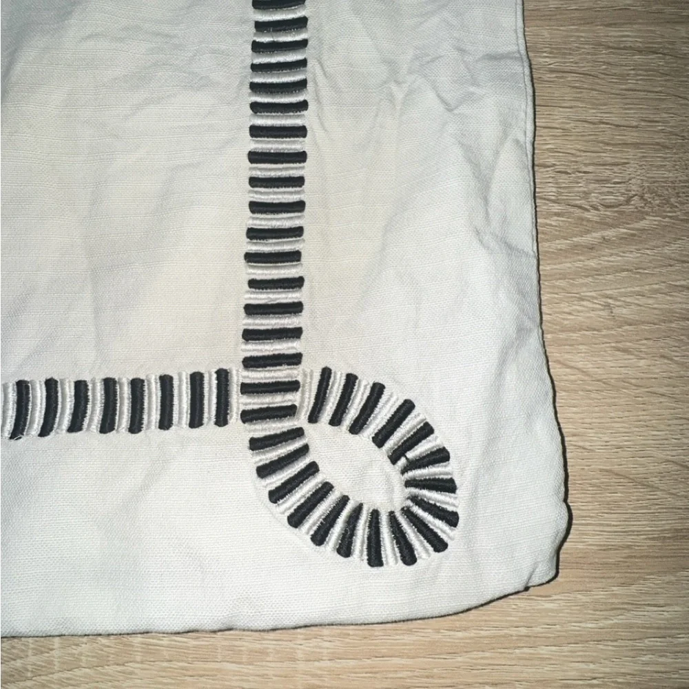 Anthropologie‎ Black Embroidered Trim White Cotton Decorative Pillow Cover 18x18